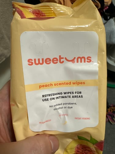 Customer photo review of Peach Scented Unflavored Daily Wipes