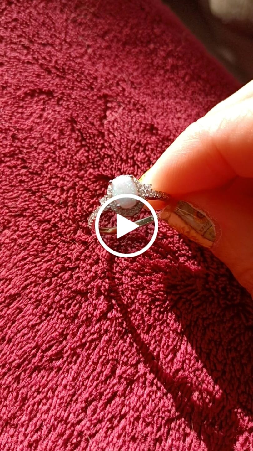 Customer video review of Stardust Opal (Bath Bomb)