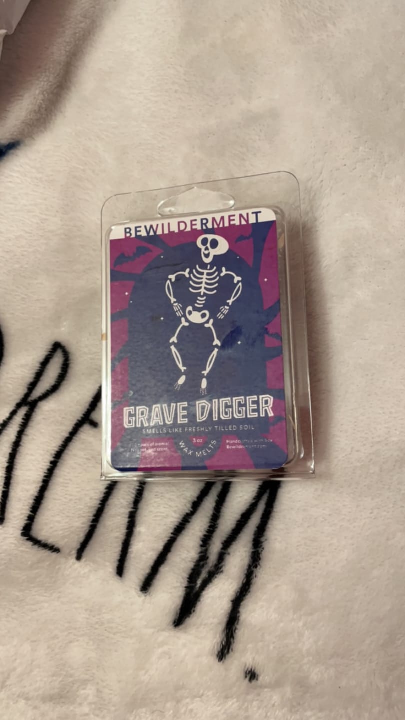 Customer photo review of Grave Digger Wax Melts