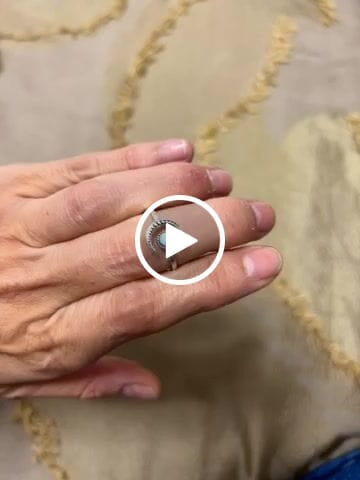 Customer video review of Anillo Lunar
