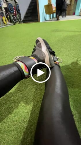 Customer video review of Tobilleras de Patadas de Glúteos Candy