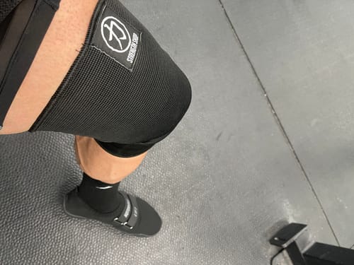 Customer photo review of Strength Shop Hercules Knee Sleeves - Single Ply