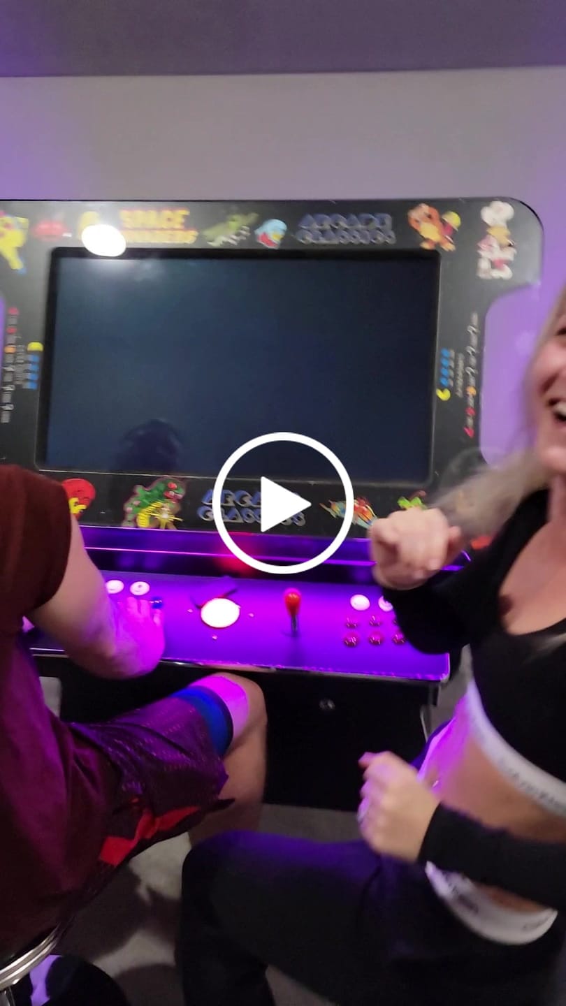Customer video review of Cocktail Arcade Machine 4500 Games 32 inch screen Tilt Up Black Lift Up Retro Multi-cade Table