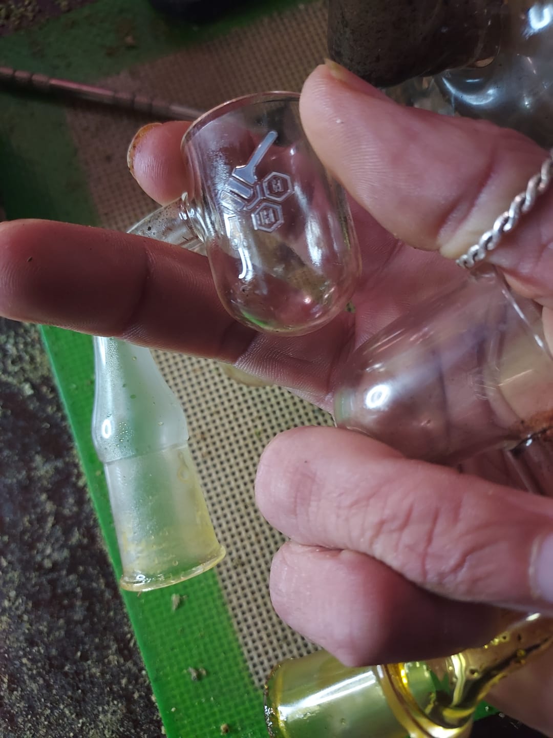Customer photo review of Honey Bevel Bowl Quartz Banger - 90° Degree | YL