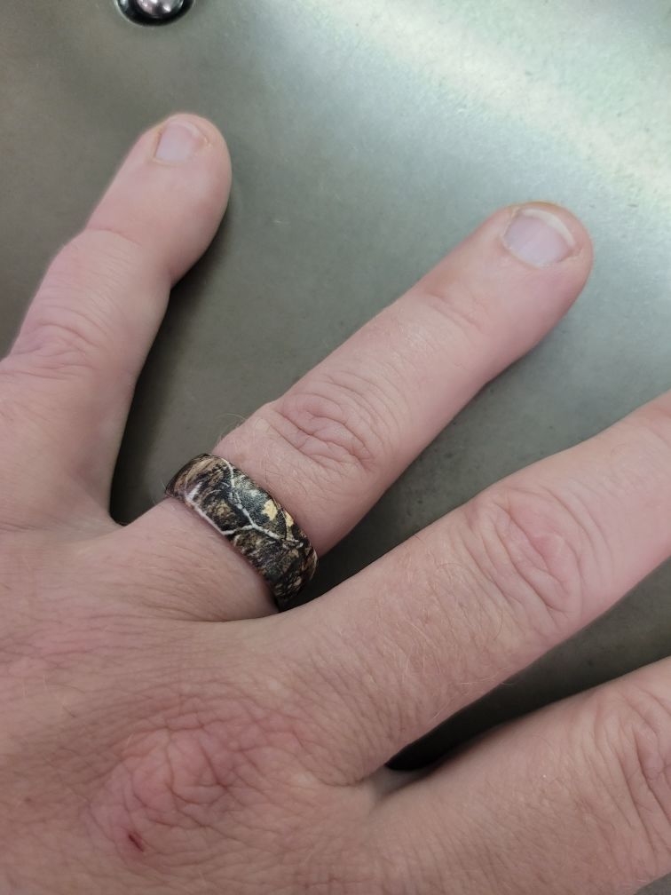 Customer photo review of Groove Life Camo Silicone Ring -  Realtree Edge