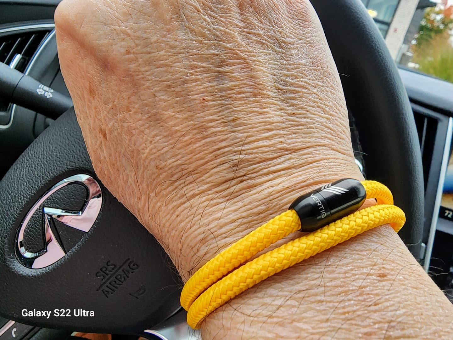 Customer photo review of Paracord Bracelet Magnetic Yellow