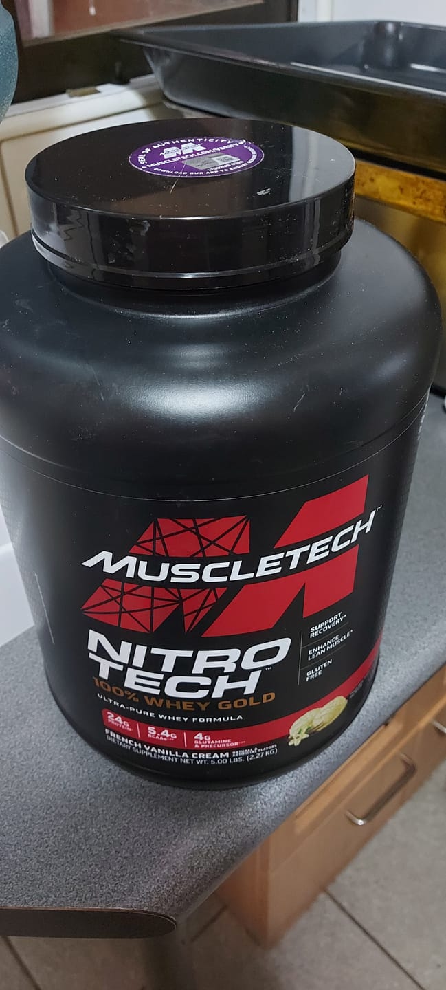 Customer photo review of Muscletech Nitro-Tech 100% Whey Gold 5 Lb
