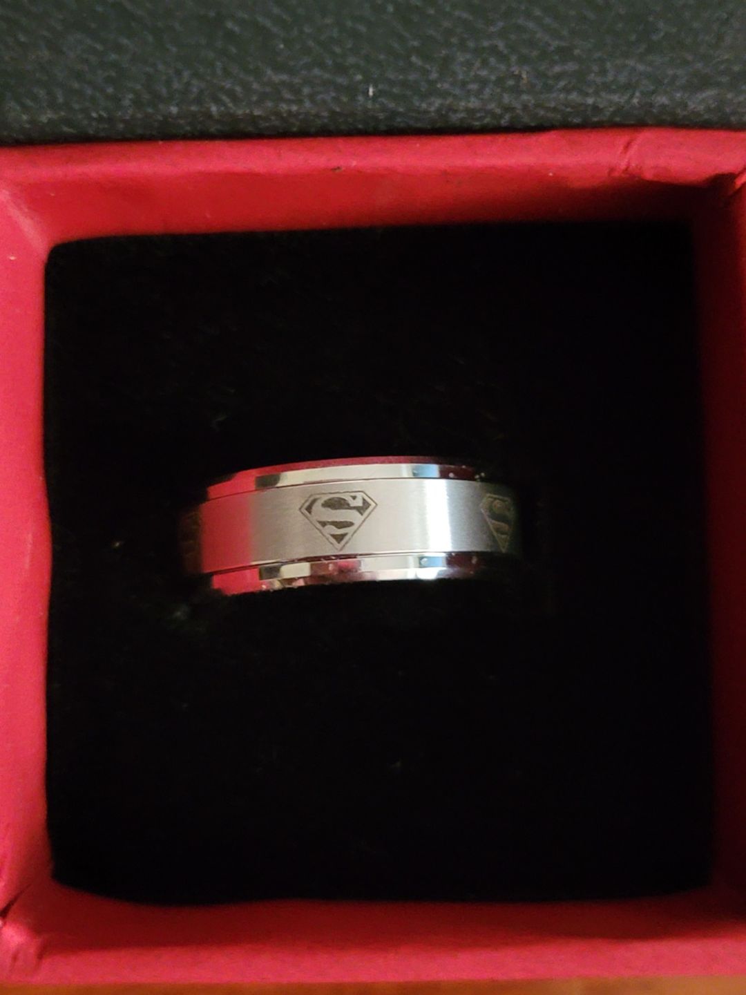 Customer photo review of Superman Ring with Spinning Symbol - Tungsten 8mm