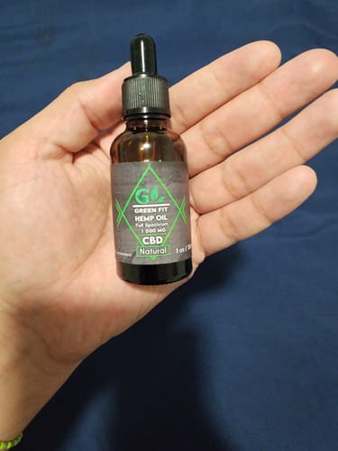 Reseña con foto de un cliente sobre CBD Greenfit 1000mg