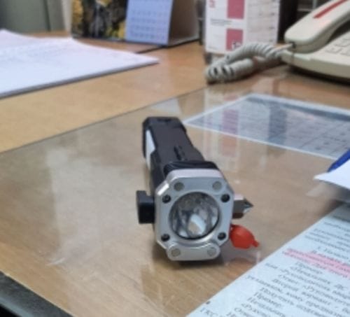 Customer photo review of Lanterna Tática Indestrutível 4 em 1 - Ultra Potente - ÚLTIMO DIA NA PROMOÇÃO