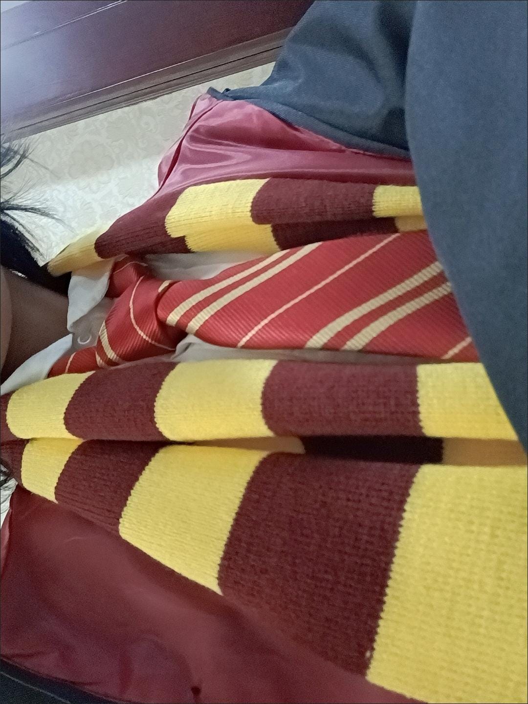 Customer photo review of Harry Potter Hermione Granger Cosplay Costume Version D'enfant Gryffindor Uniforme Fille