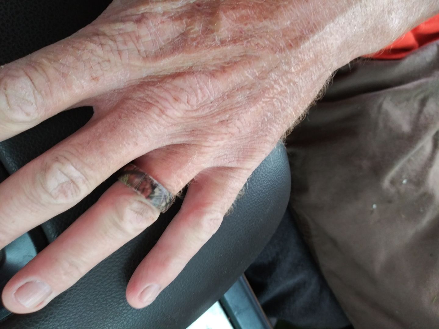Customer photo review of Groove Life Silicone Ring -  Mossy Oak Breakup Country
