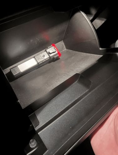 Customer photo review of Lanterna Tática Indestrutível 4 em 1 - Ultra Potente - ÚLTIMO DIA NA PROMOÇÃO