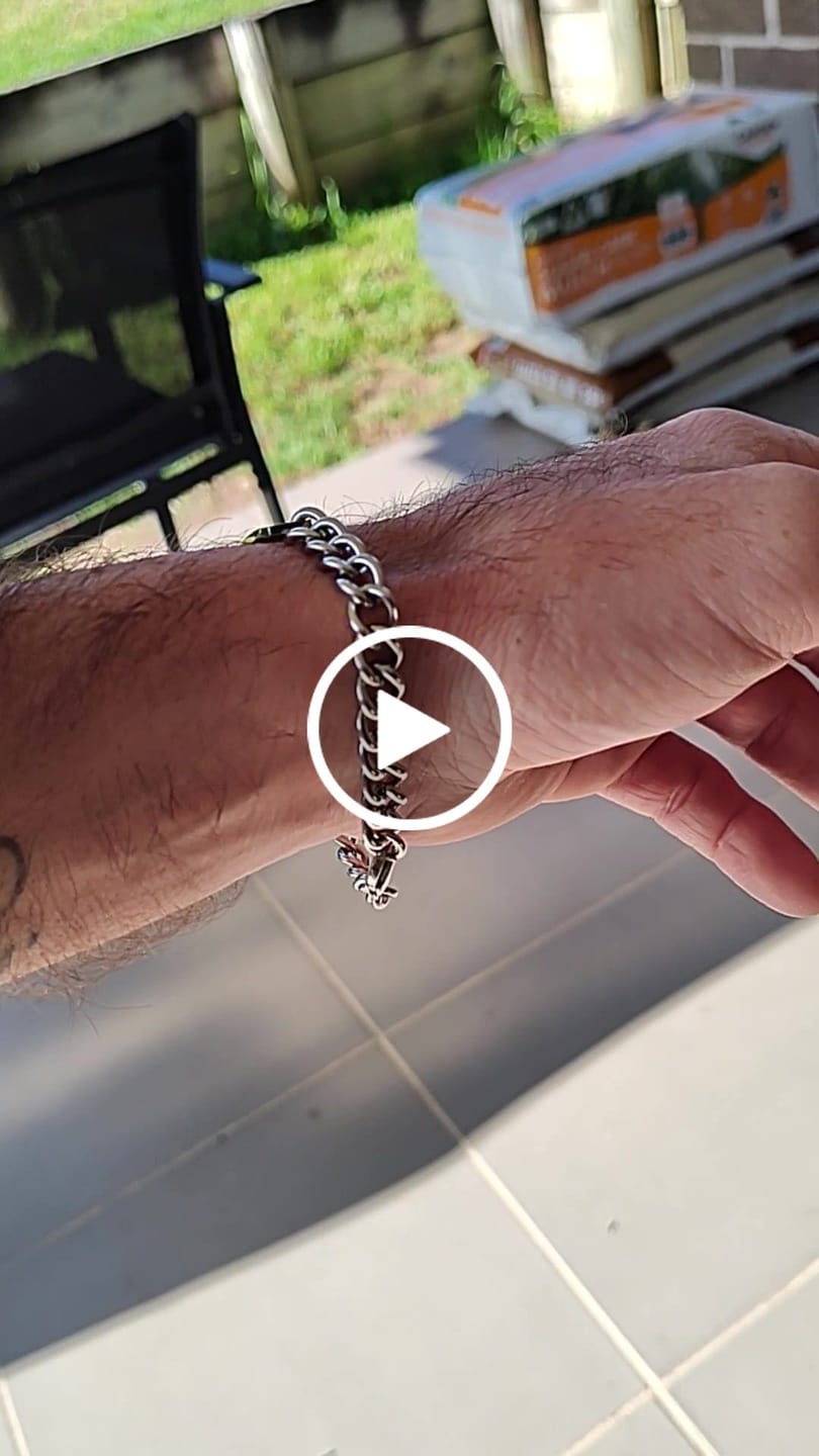 Customer video review of Personalised Medical Alert Chain Bracelet