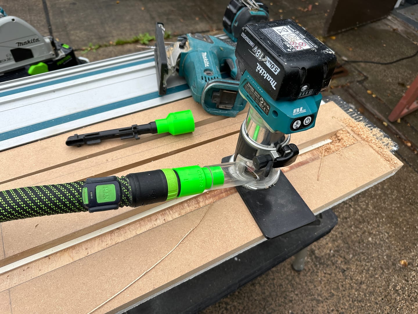 Customer photo review of Makita DRT50Z RT0700 Trimmer Router Dust Hose Adaptor to Festool Cleantec CT27