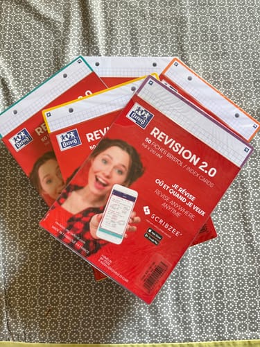 Avis photo d'un client sur Fiches de révision REVISION 2.0 OXFORD # 50 fiches 14,8 x 21 cm - petits carreaux