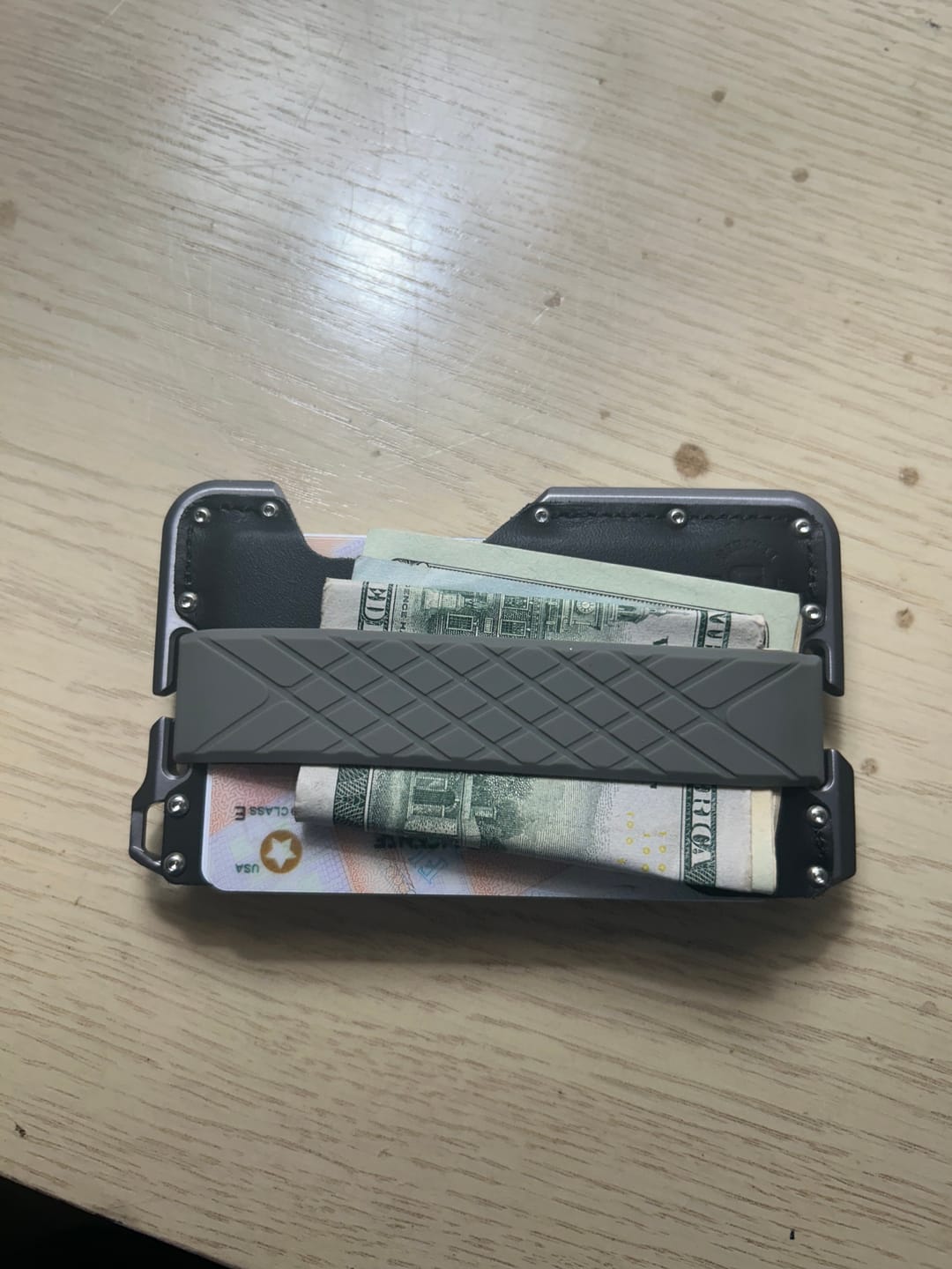Customer photo review of D01 DAPPER™ WALLET