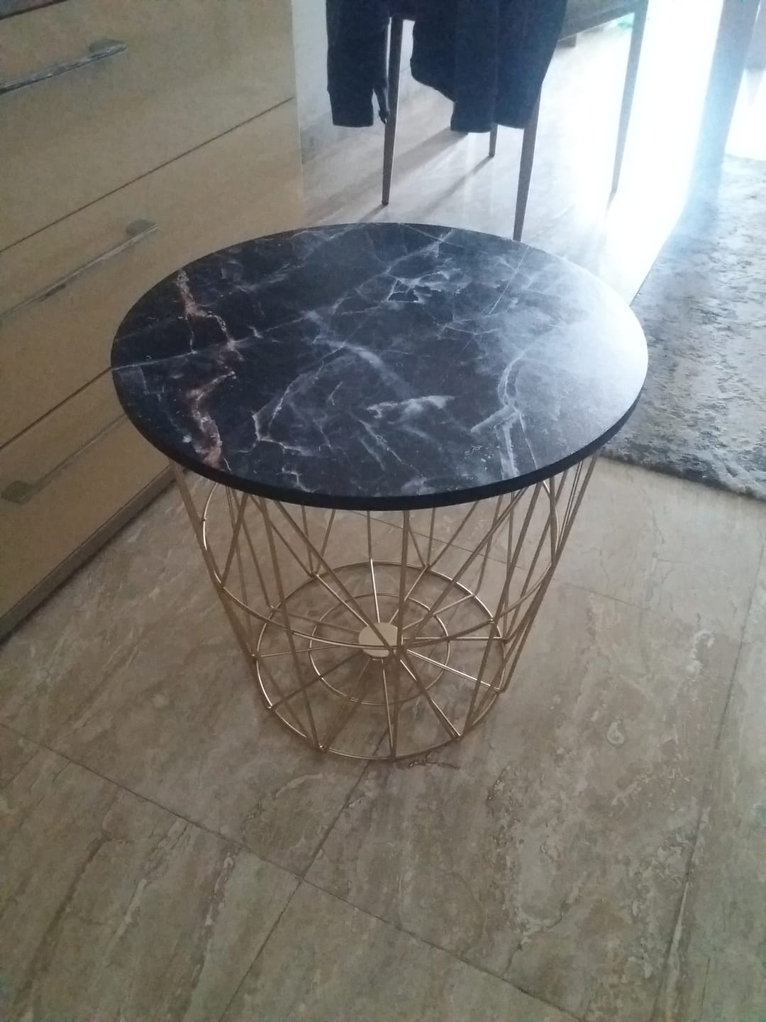 Customer photo review of Masuta cafea HARISSA G, negru cu efect de marmura/auriu, 42x42x41 cm