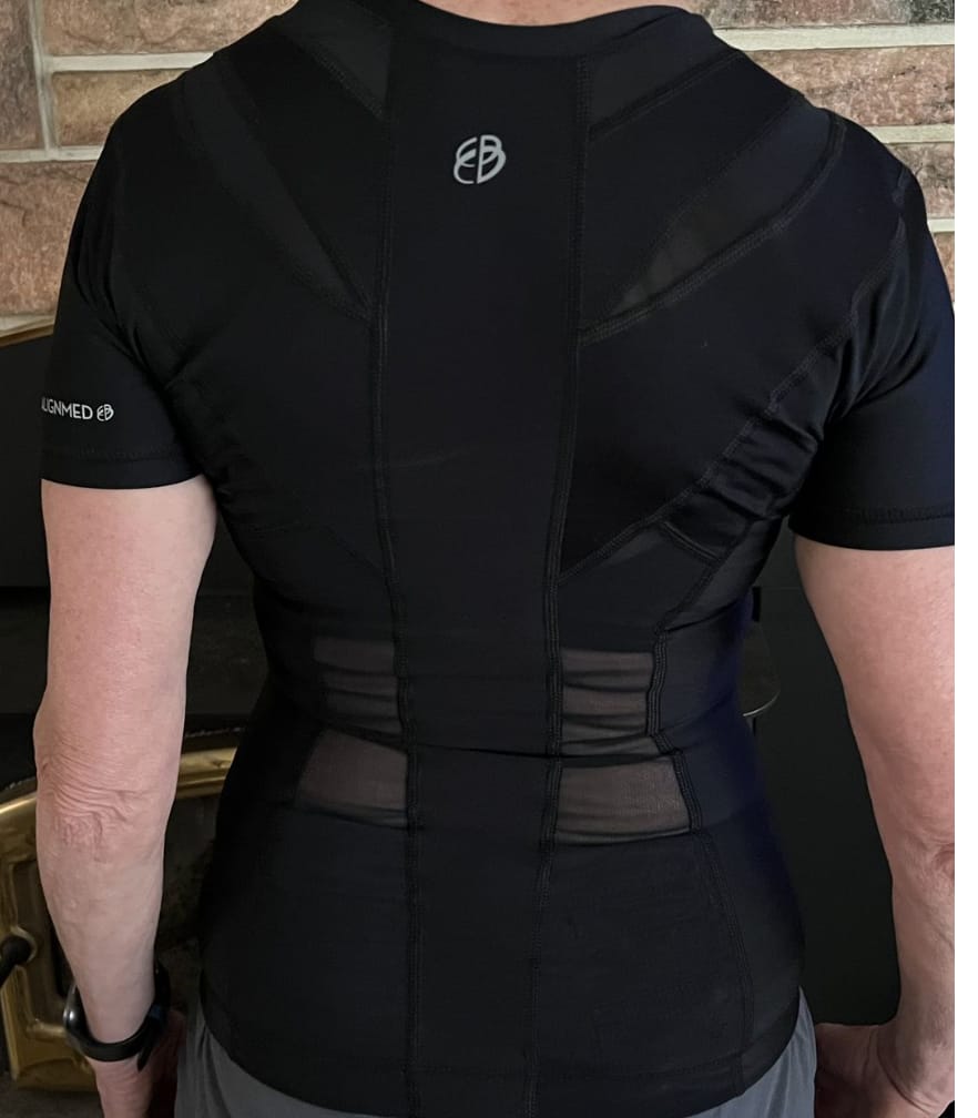 Customer photo review of Camiseta Postural Feminina - Posture Shirt® Pullover