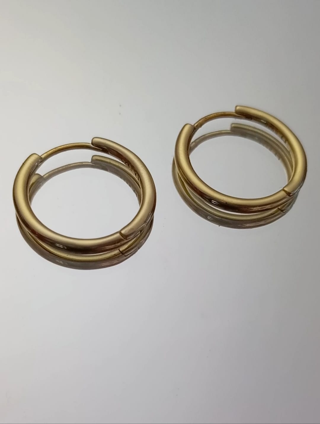 Customer photo review of Pendientes Aritos Clásicos
