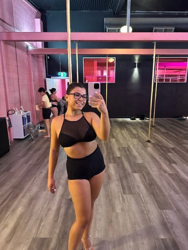 Customer photo review of Ella Mesh Top Recycled BLACK