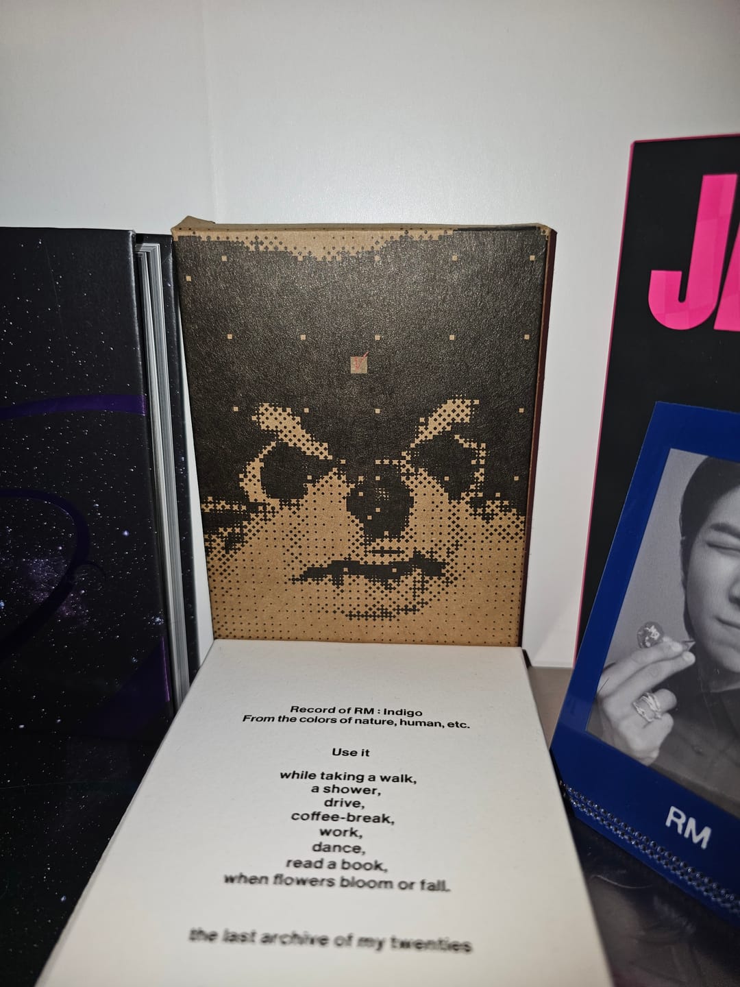 Customer photo review of BTS V - LAYOVER 1ST SOLO ALBUM WEVERSE VER. NO P.O.B VER.