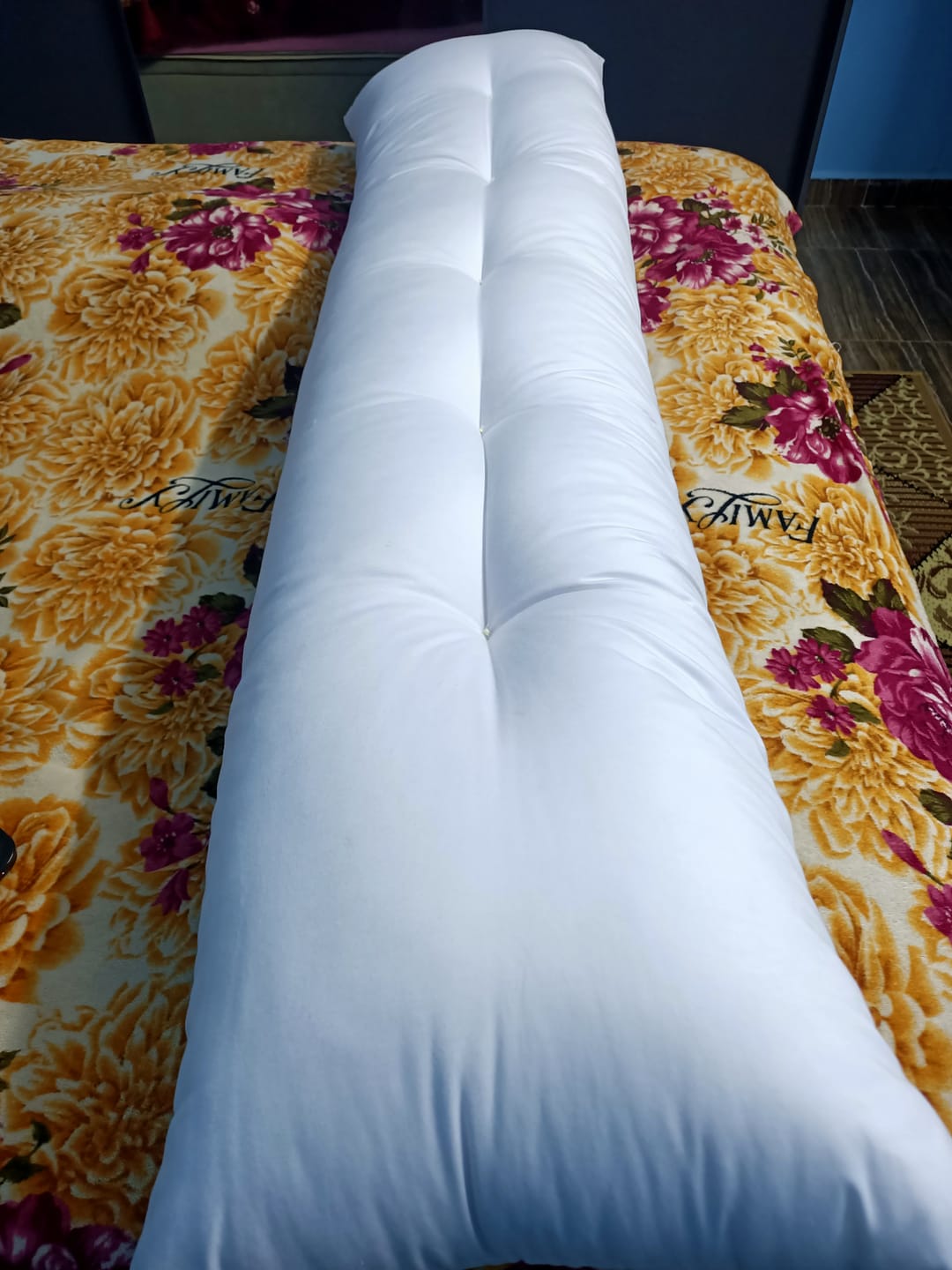 Customer photo review of Fiber Long Pillow