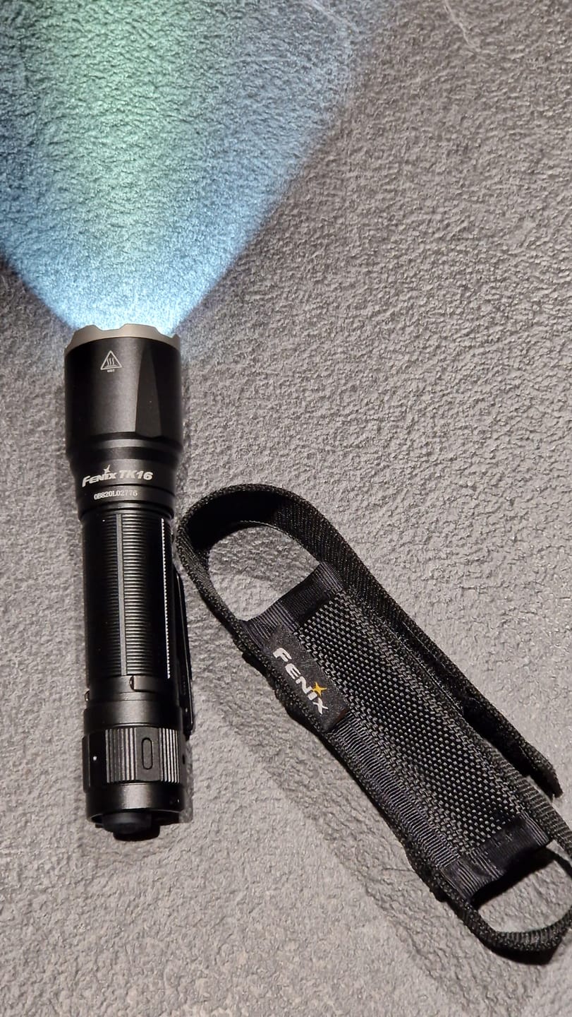 Customer photo review of Fenix TK16 V2.0 - 3100 Lumens - Rechargeable USB-C - Pack complet