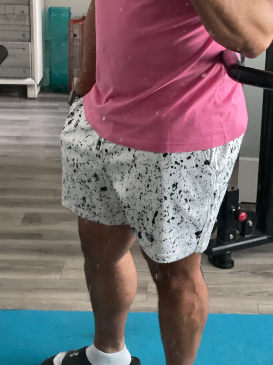 Customer photo review of Infinity Shorts 6 Inch