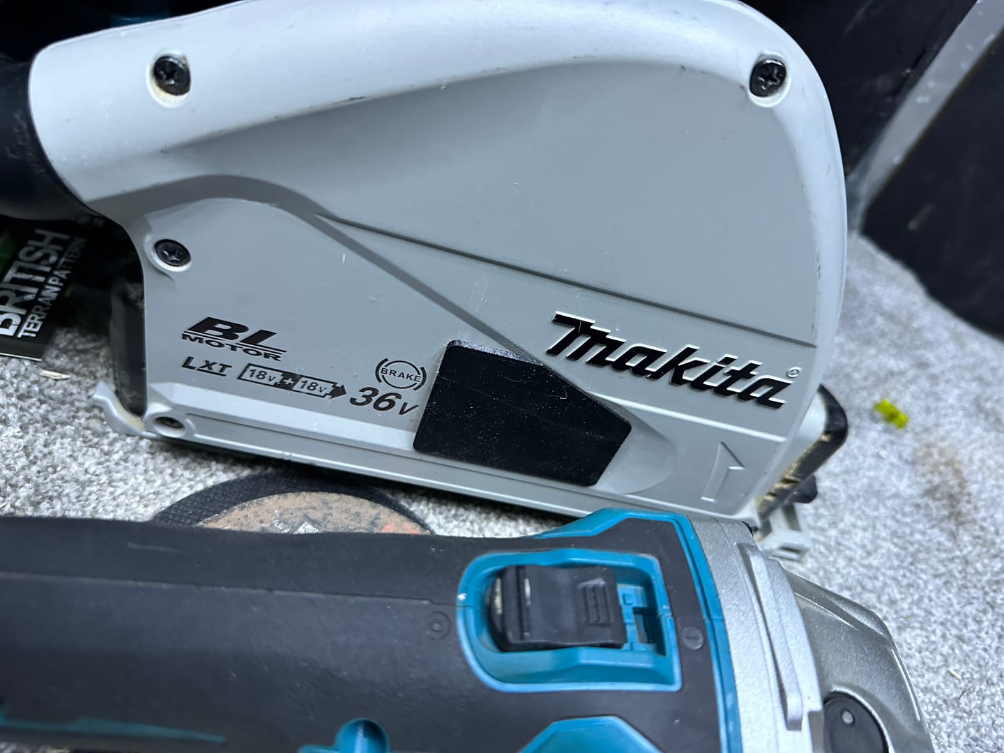 Customer photo review of Makita Plunge Saw Blade Hole Dust Cap Cover Blank Module DSP600ZJ 36v LXT