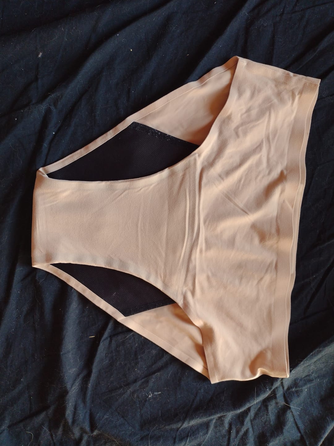 Customer photo review of Culotte Menstruelle Nina sans coutures (taille haute)