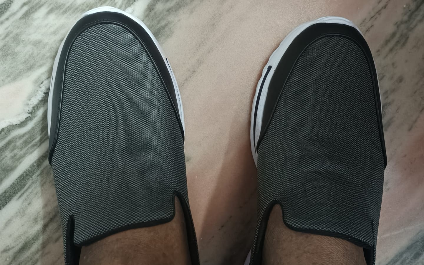 Customer photo review of Bacca Bucci Men's Comfortable Lightweight Walking Shoes