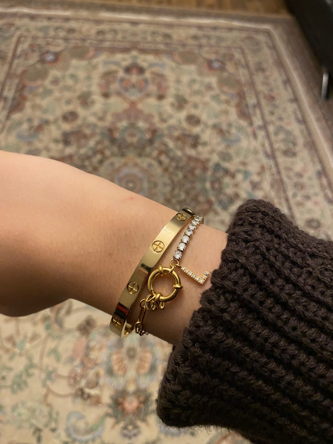 Customer photo review of Tennis Letter Armband | 18K vergoldet