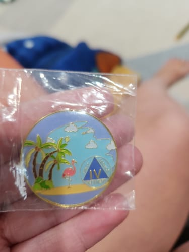 Customer photo review of 4 Year Beach Themed Specialty Tri-Plated AA Recovery Medallion - Four Year Chip/Coin