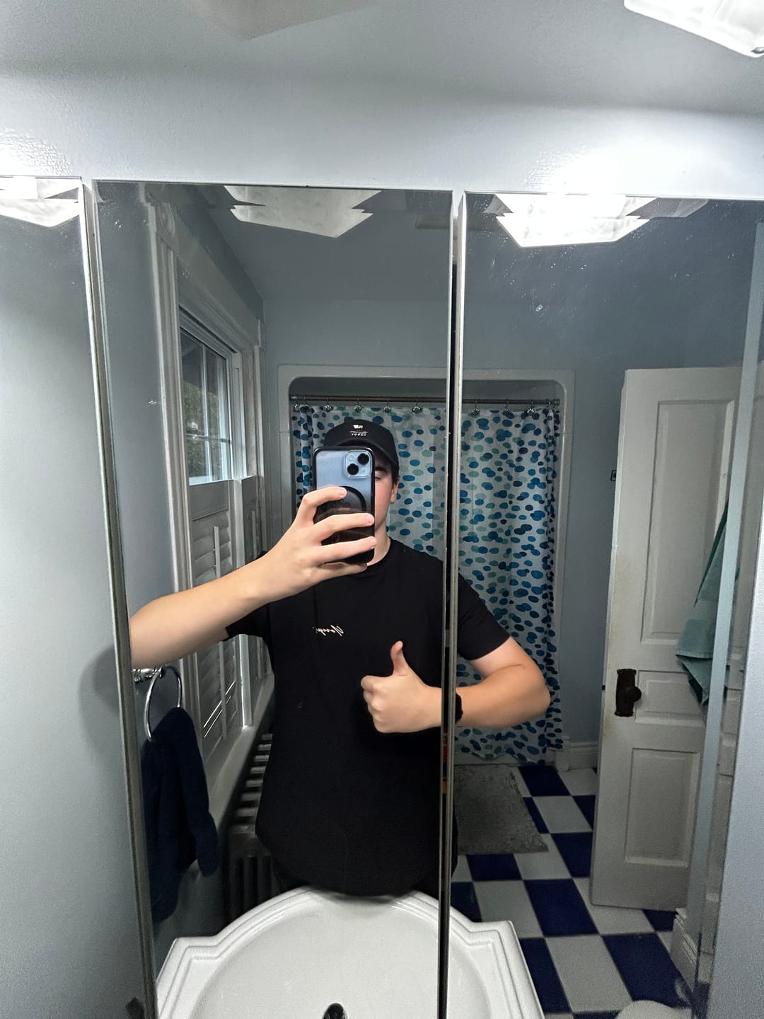 Customer photo review of 414 Signature Tees
