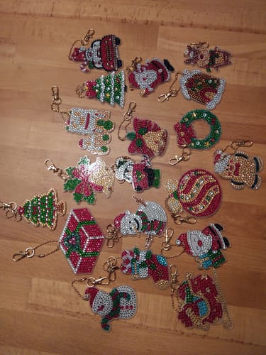 Customer photo review of Diamond Painting Schlüsselanhänger Weihnachten 21 Stück