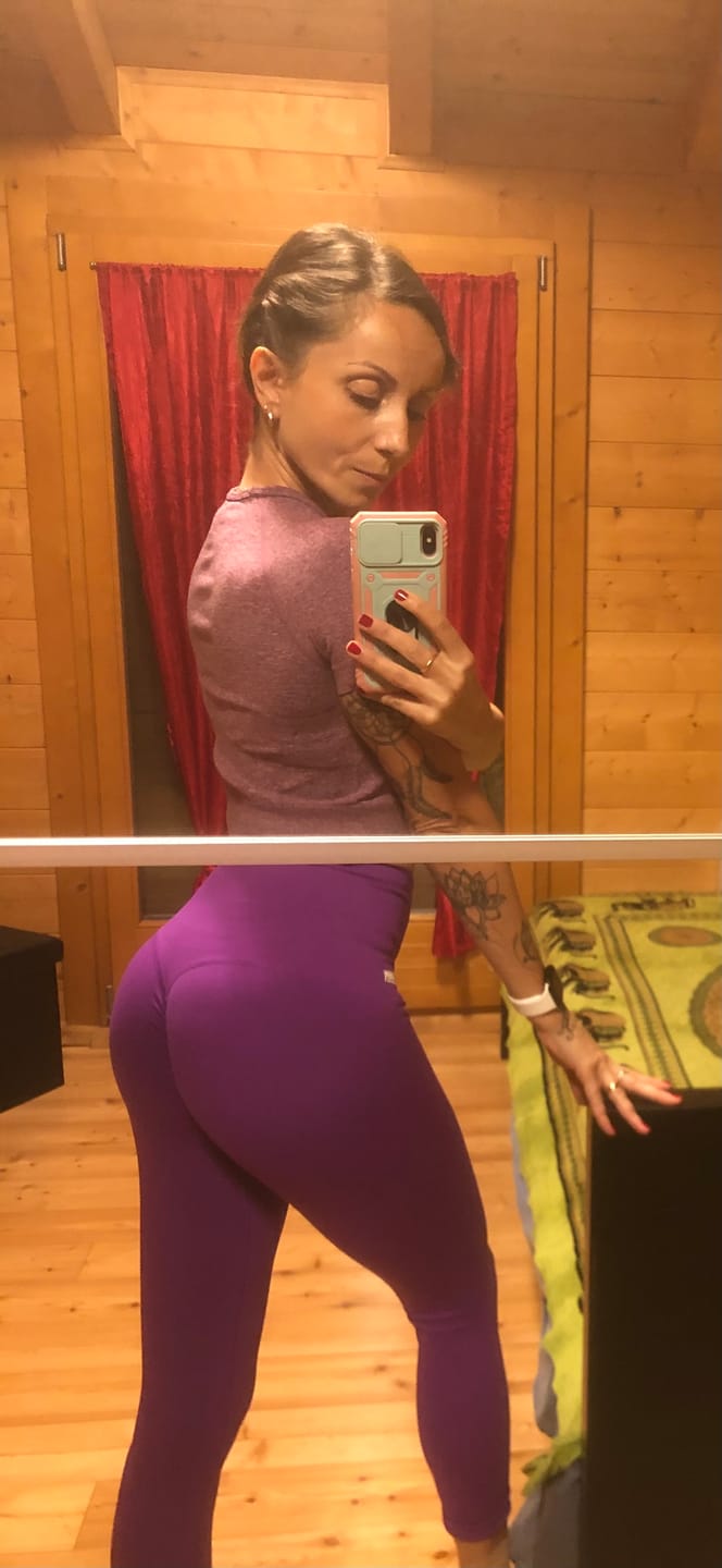 Customer photo review of Leggings All-Up Violet