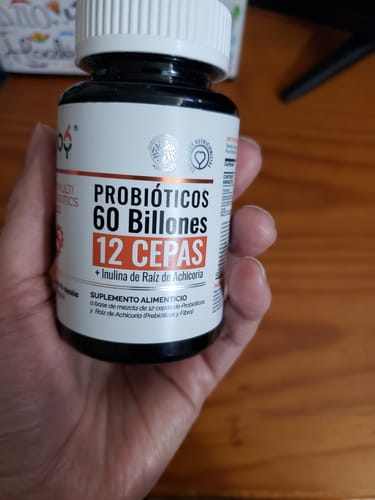 Customer photo review of Probioticos 60 Billones de 12 Cepas y Prebioticos. OBY Multi Probioticos 60 Capsulas