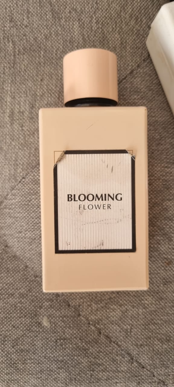 Customer photo review of BLOOMING FLOWER