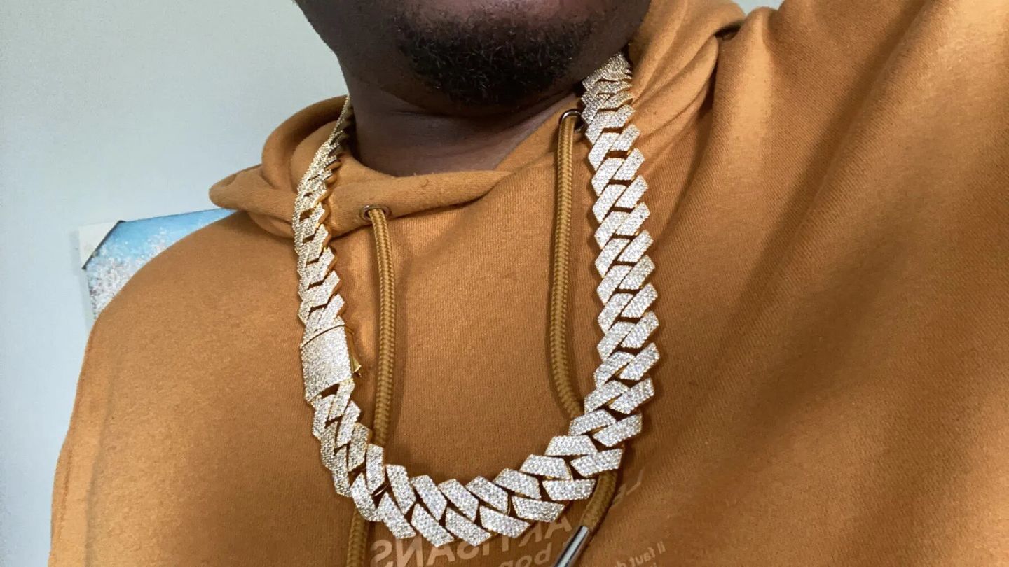 Customer photo review of 20mm Prong Cuban Chain