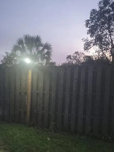 Customer photo review of Super Refletor Solar Com Sensor Automático [Compre 1 Leve 3]