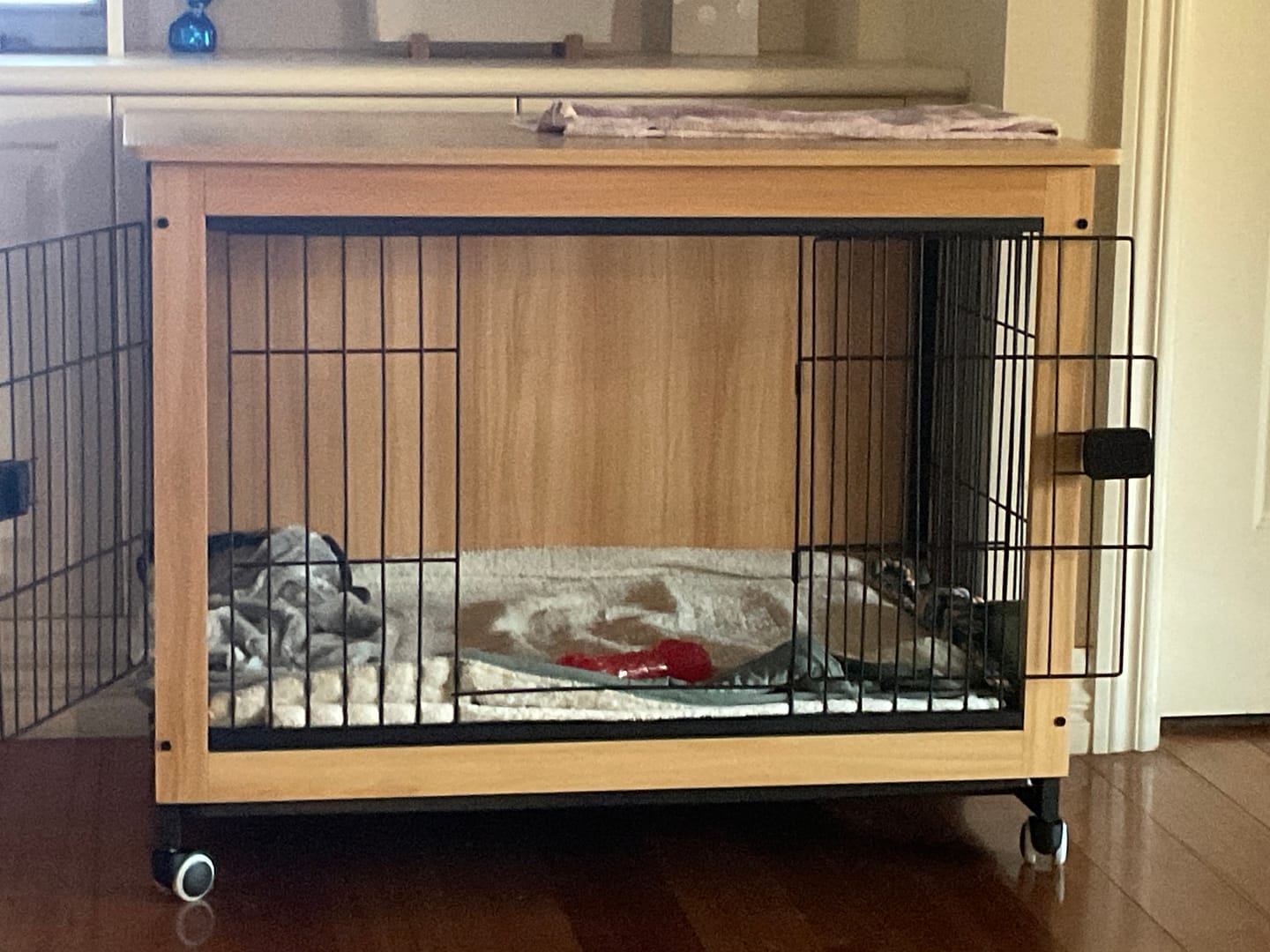 Customer photo review of PaWz Wooden Wire Dog Kennel
