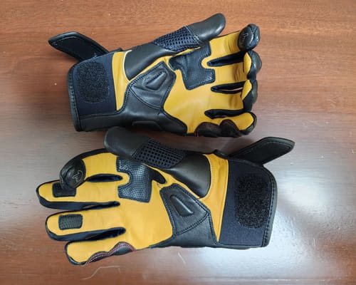 Customer photo review of Pitlane Glove