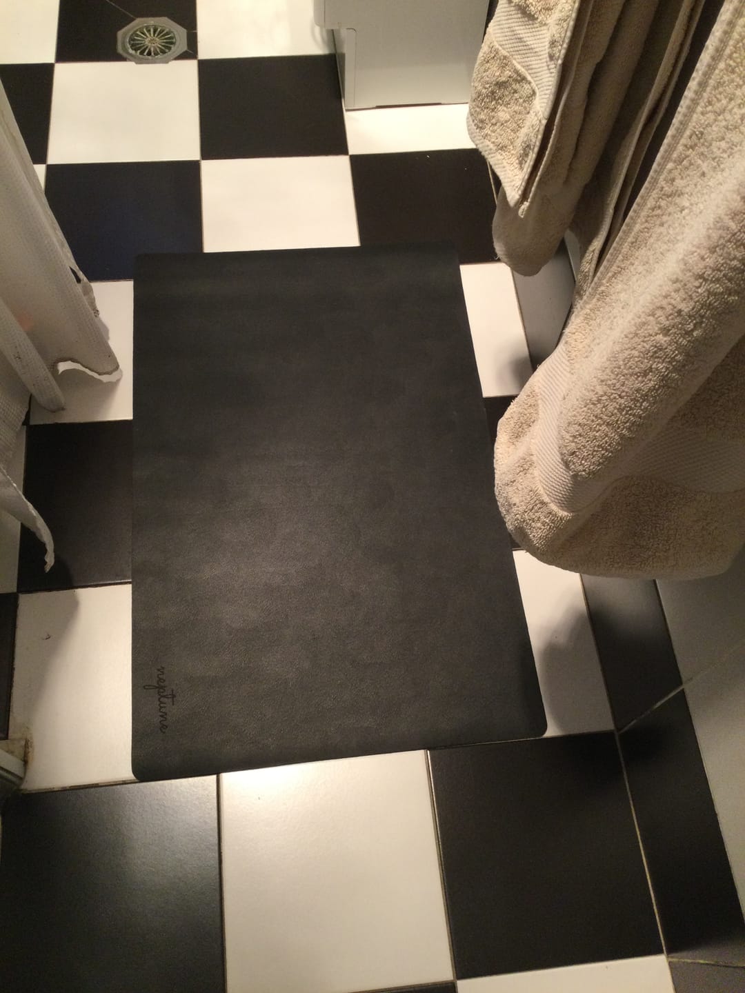 Customer photo review of Diatomite Fast Drying Bathmat (50x80cm)