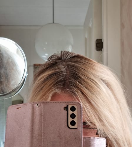 Customer photo review of LA Sunkissed Touch Up Color