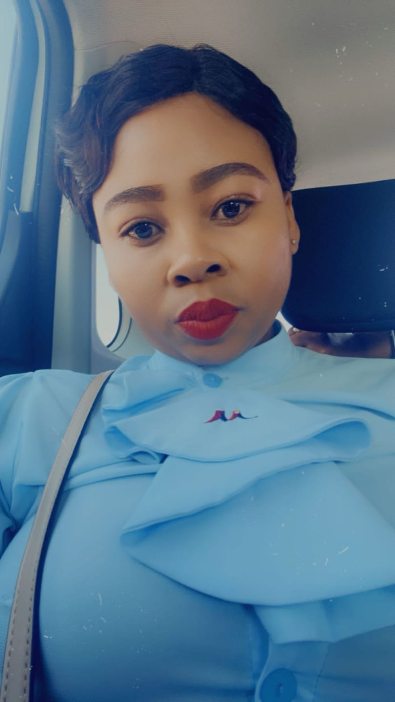 Customer photo review of Finger Wave Side Part Pixie Cut Wig