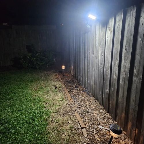 Customer photo review of Super Refletor Solar Com Sensor Automático [Compre 1 Leve 3]