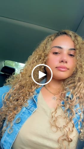 Customer video review of Curly Honey Blonde 220G