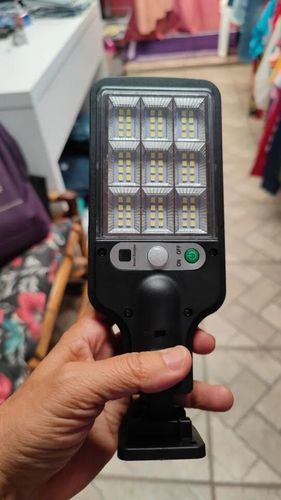 Customer photo review of Super Refletor Solar Com Sensor Automático [Compre 1 Leve 3]