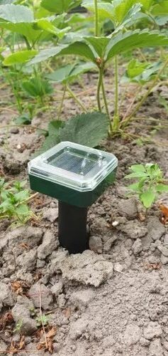 Customer photo review of Repelente Solar Ultra Sônico Espanta Pragas 24 Horas A Prova d'água